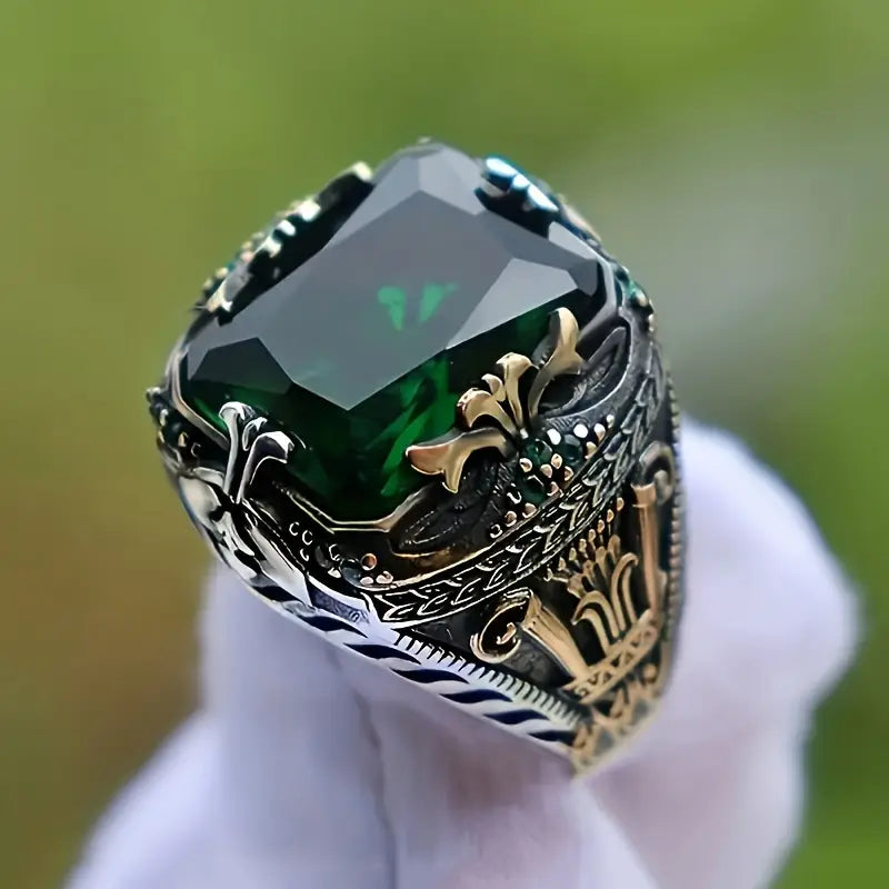 Klara Emerin Gemstone Ring