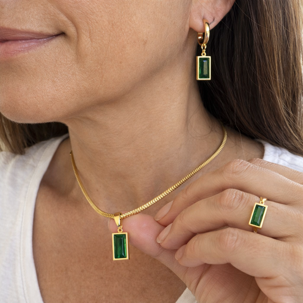 Iselotte Verdain Emerald and Gemstone Set