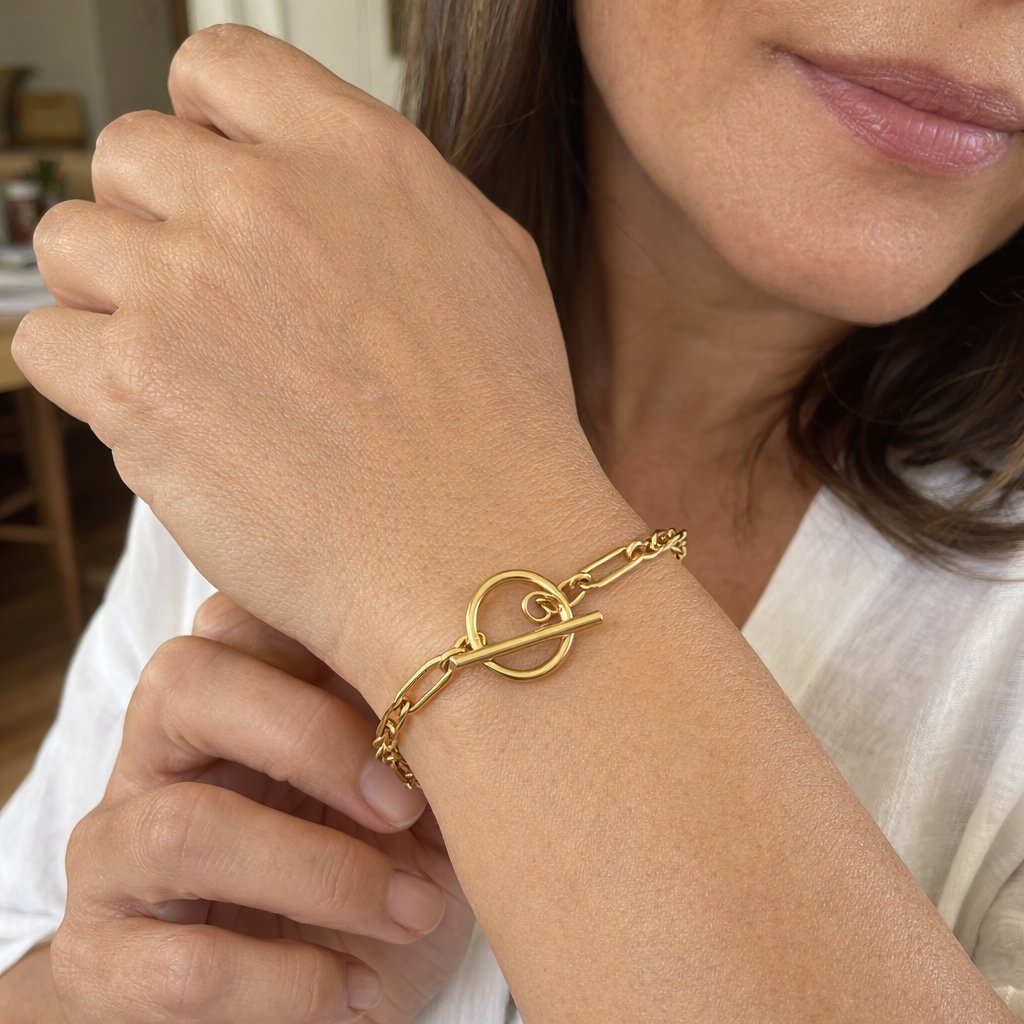 T Bar Link Yellow Gold Bracelet