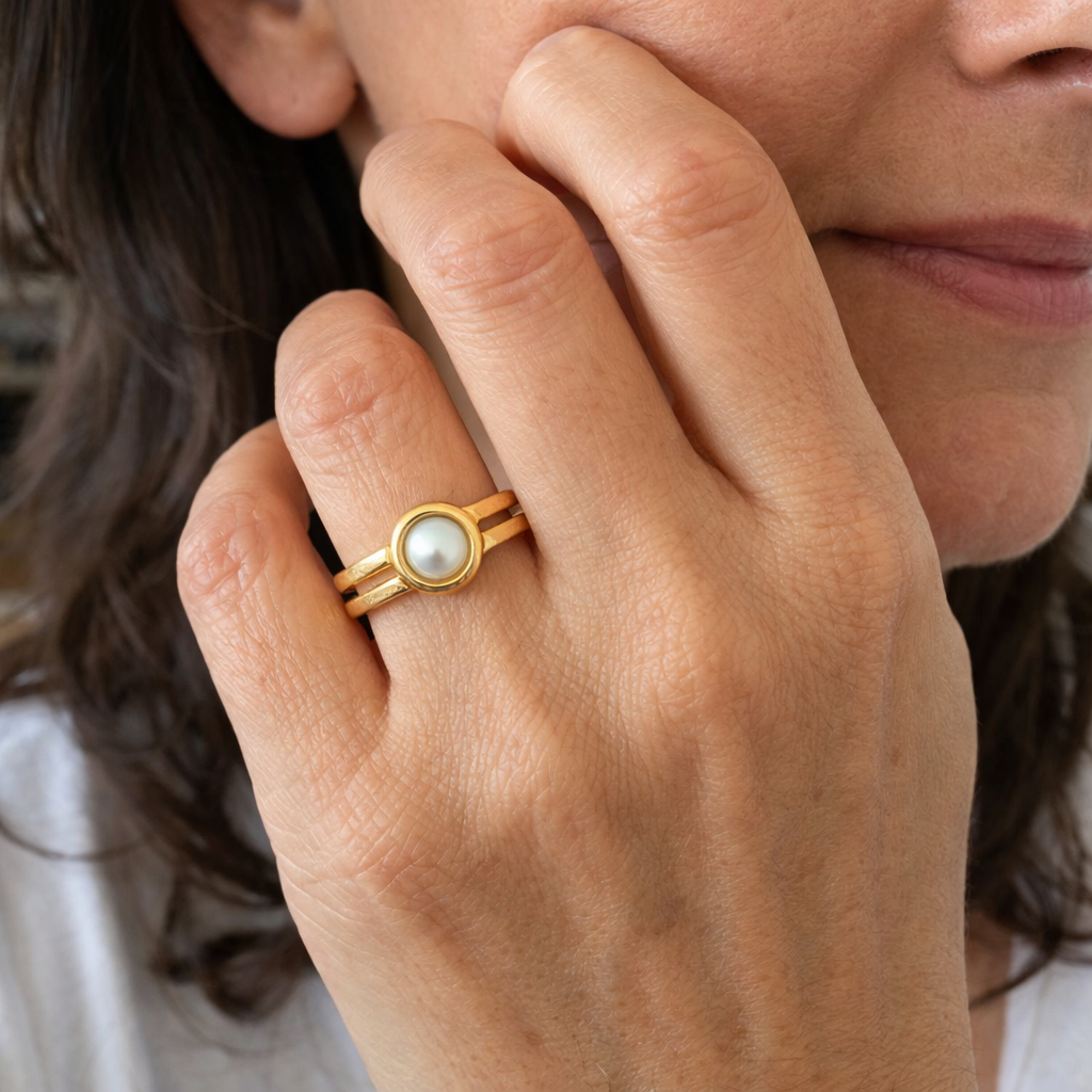 Lunara Pearl Yellow Gold Ring