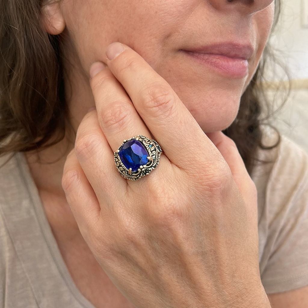 Klara Saphira Sapphire Ring