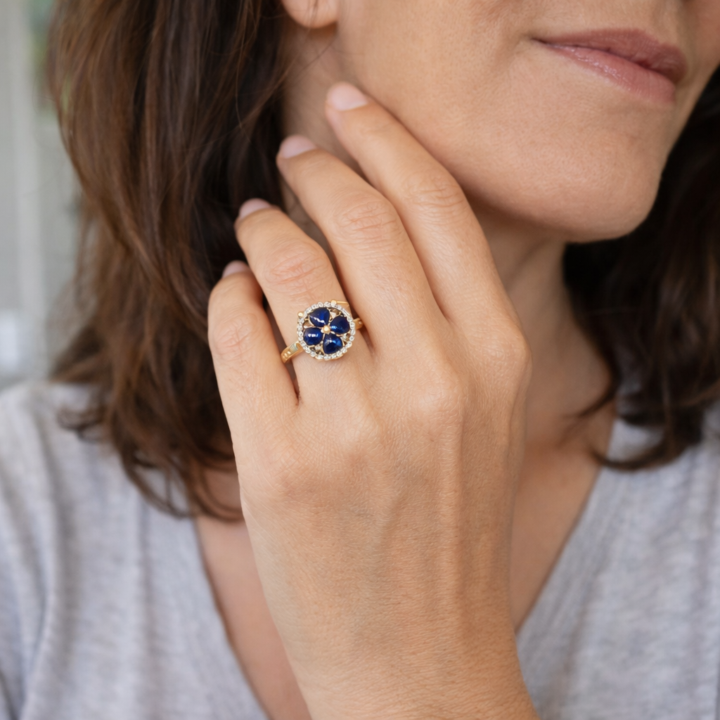 Sapphire Hearts Spinner Yellow Gold Ring