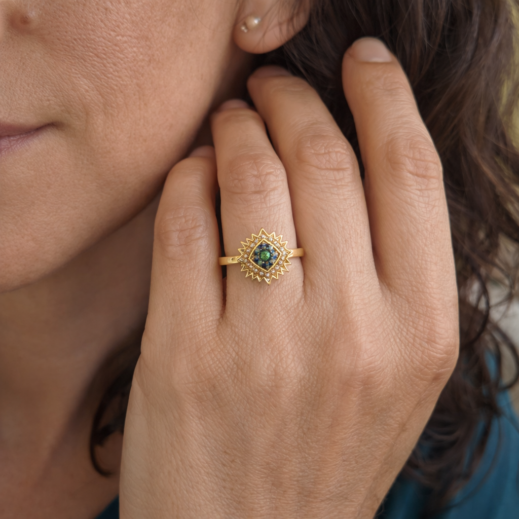 Sapphire Sunburst Spinner Yellow Gold Ring