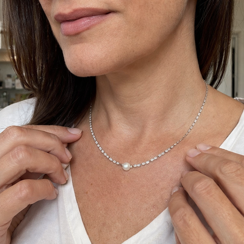 Radiant Pearl White Gold Necklace