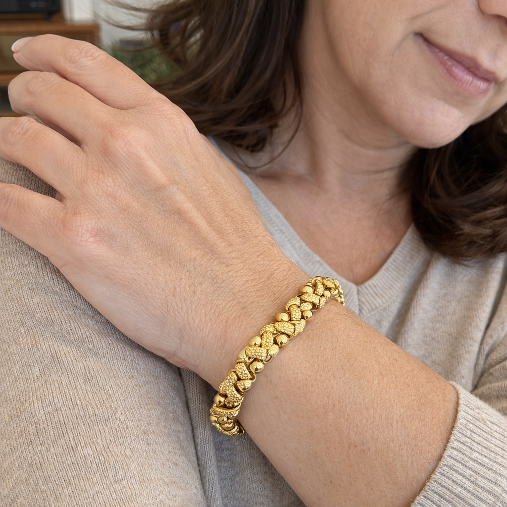 Lily Ornate Wave Yellow Gold Bracelet