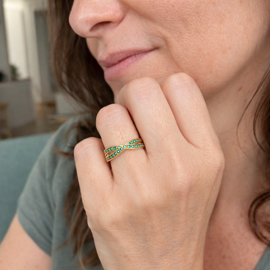 Emerald Flow Yellow Gold Ring