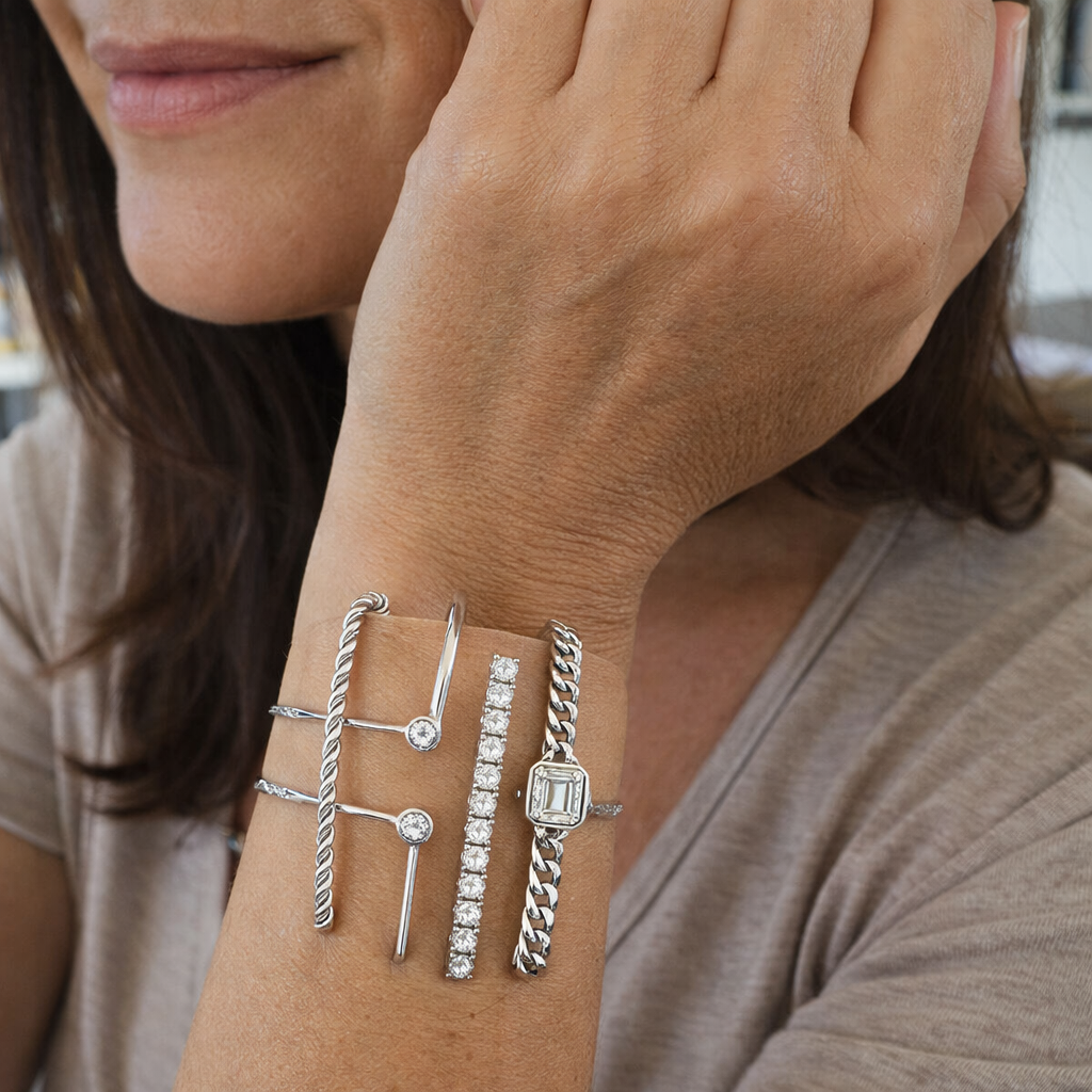 Domitia Calvina White Gold Bracelet Set