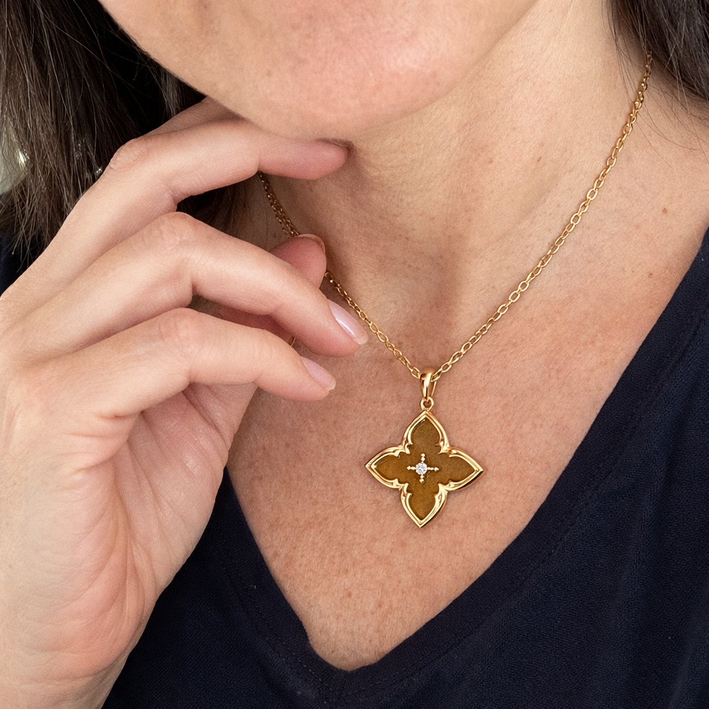 Brown Four Leaf Clover Pendant Yellow Gold Necklace