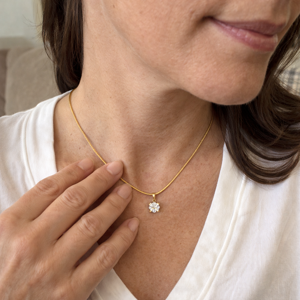 Elegant Rhinestone Pendant Yellow Gold Necklace