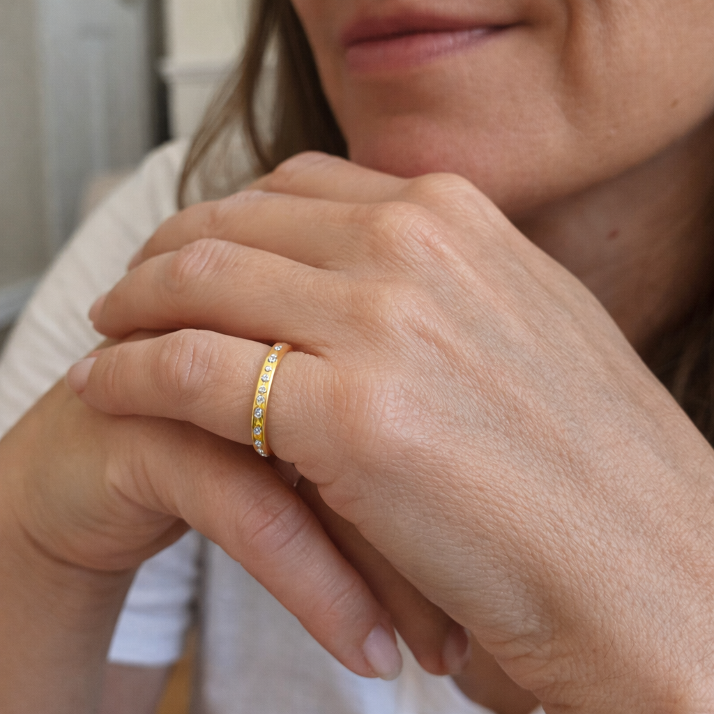 Halo Dot Yellow Gold Bracelet