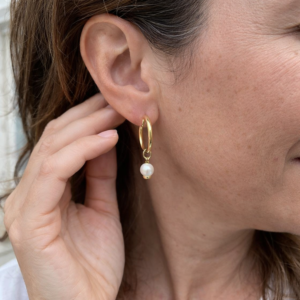 Delia Crest Yellow Gold Earrings