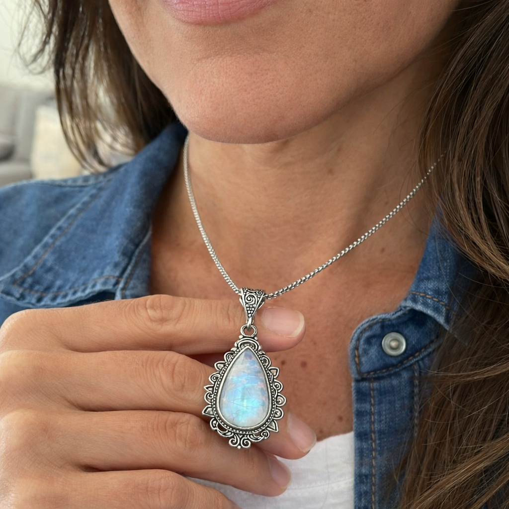 Antique Moonstone Pendant Yellow Gold Necklace