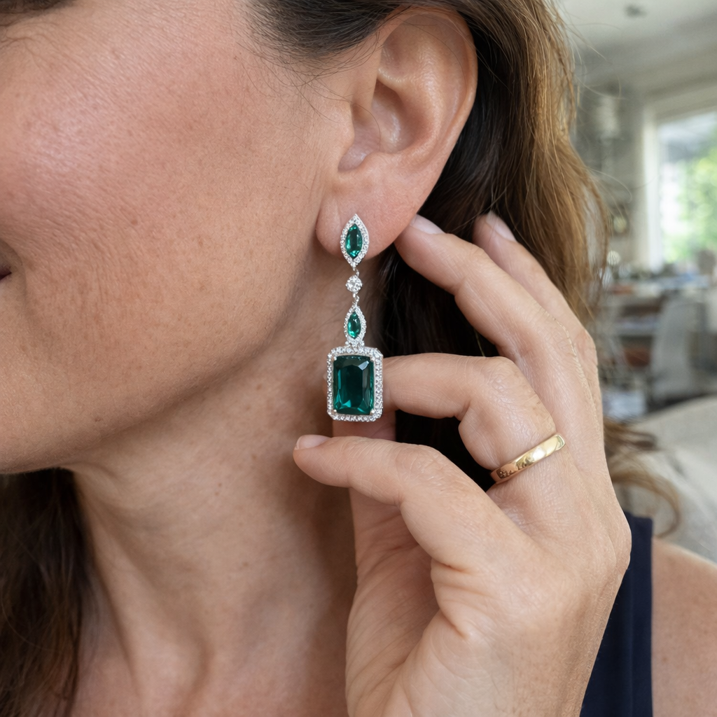 Clarion Verdancia Emerald White Gold Earrings