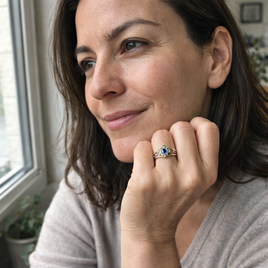 Avelisse Moraziel Sapphire Yellow Gold Ring