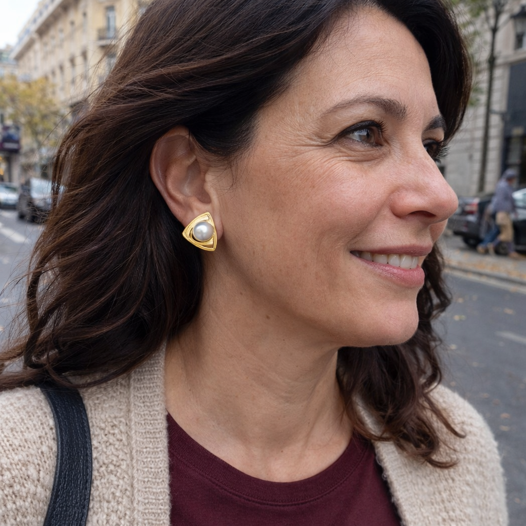 Exquisite Pearl and Gold Yellow Gold Earrings