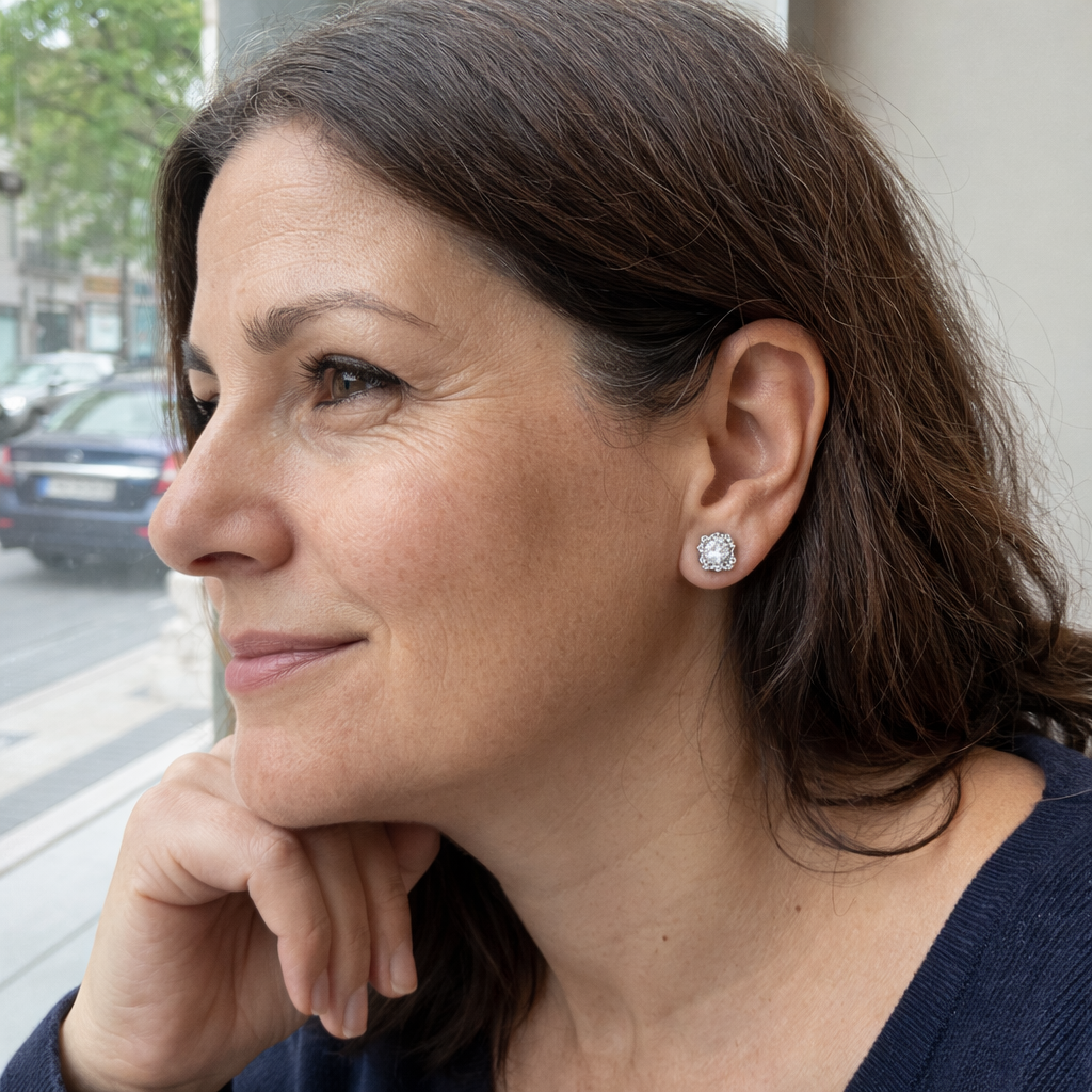 Nadine Square White Gold Earrings