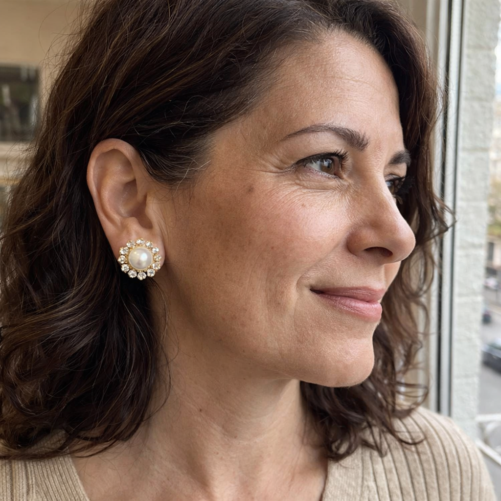 Exquisite Brilliant Pearl and Leaf Yellow Gold Earrings