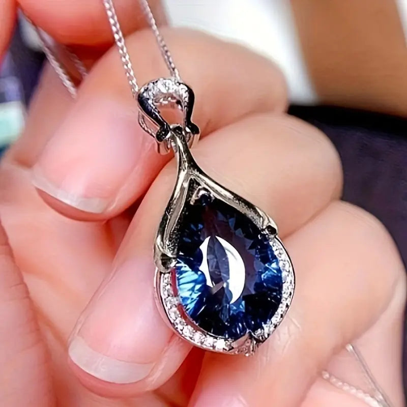 Alindra Feymorra Gemstone Necklace