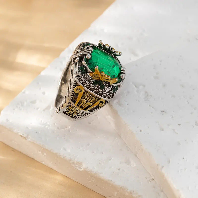 Klara Emerin Gemstone Ring