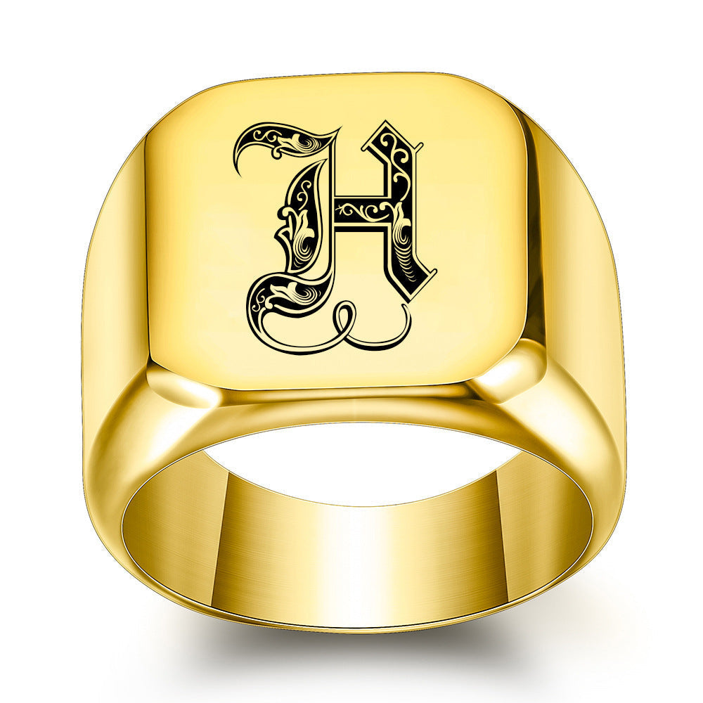 Noble Anello Classico con Iniziale Oro Giallo