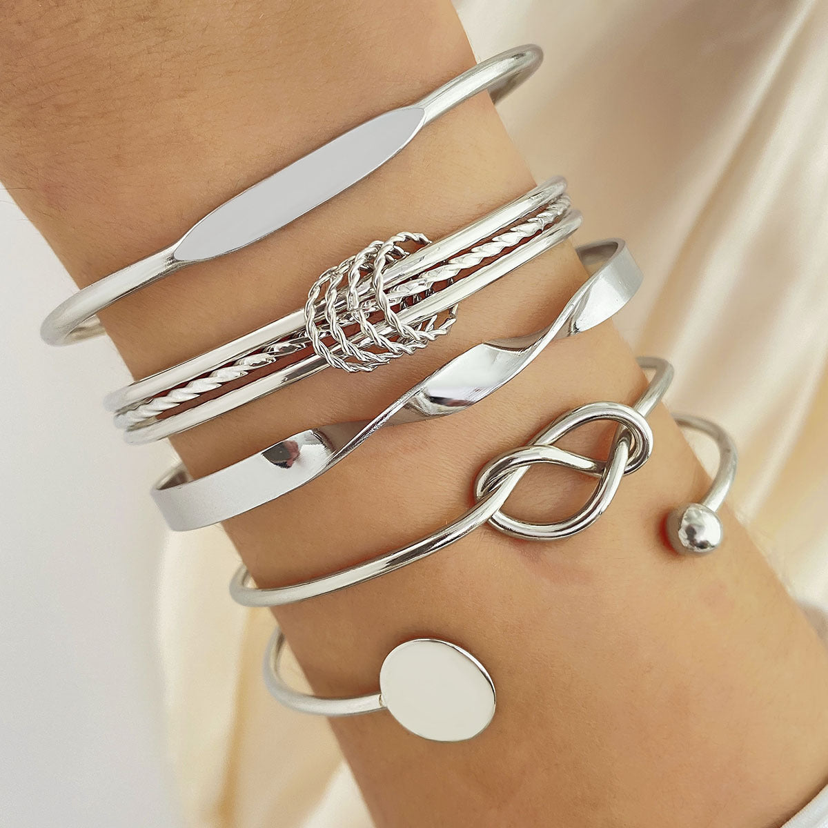 Knotted Elegance Yellow Gold Bracelet Set