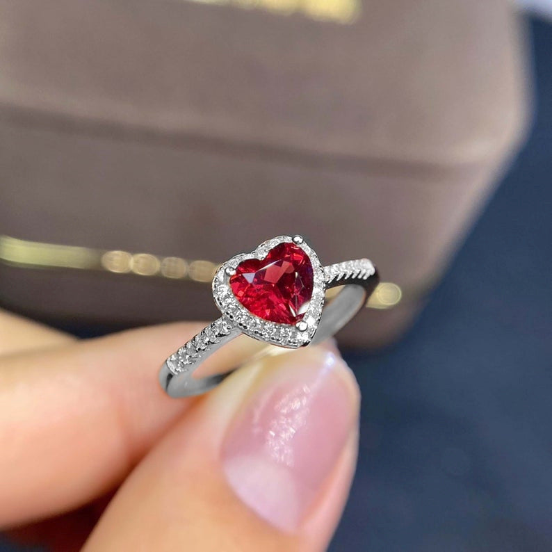 Delara Carmessia Gemstone White Gold Ring