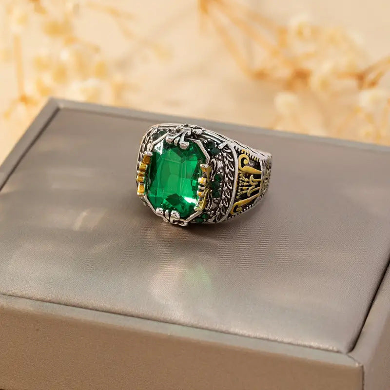 Klara Emerin Gemstone Ring