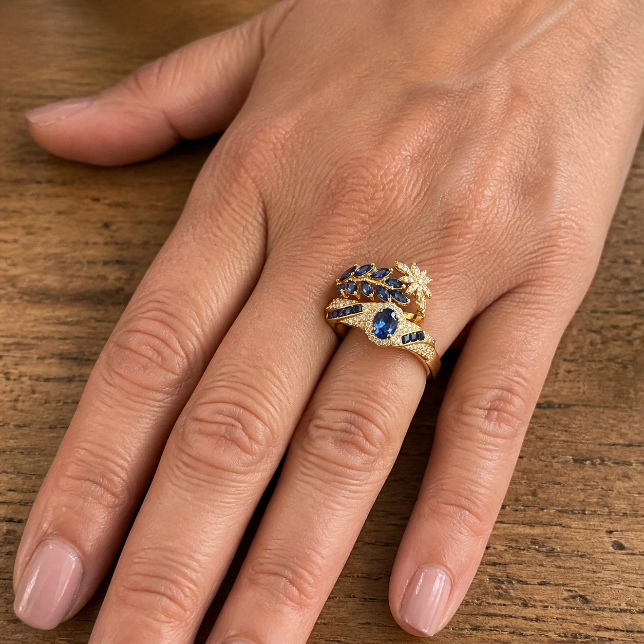 Avelisse Moraziel Sapphire Yellow Gold Ring Set